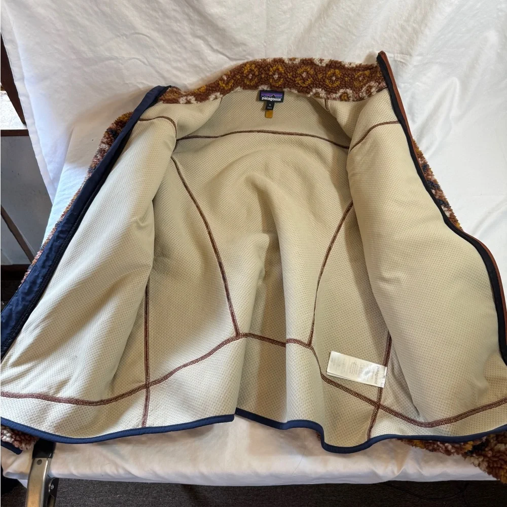 Patagonia Rare Retro-X Fleece Jacket in
Brown Tundra - Picture 5 of 5